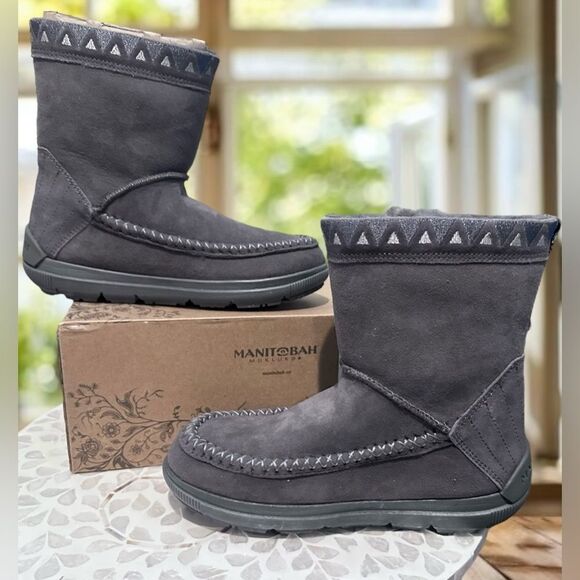 Manitobah Mukluks WR Reflections Half Ankle Boot Size 6 EU 36 - Picture 8 of 12
